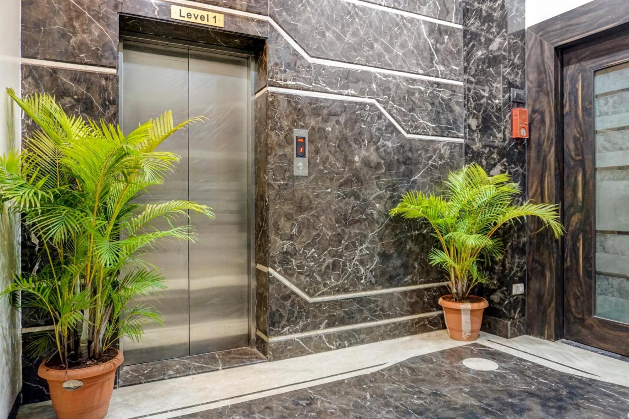 Hotel Tej Inn Plaza Near Igi Airport Delhi 뉴델리 외부 사진
